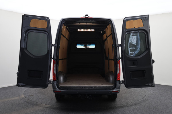 Mercedes-Benz Sprinter 317 CDI Automaat L2H2 3-Zits, Camera, Airco, Cruise, Apple Carplay, DAB, PDC, Trekhaak, 18''