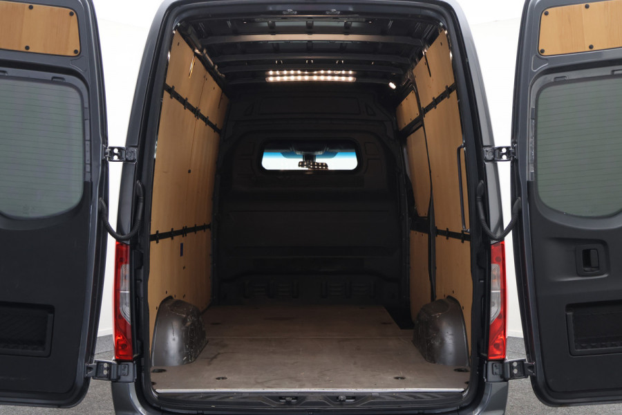 Mercedes-Benz Sprinter 317 CDI Automaat L2H2 3-Zits, Camera, Airco, Cruise, Apple Carplay, DAB, PDC, Trekhaak, 18''