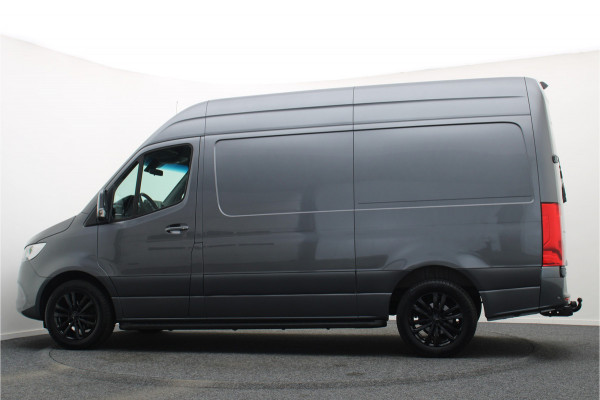 Mercedes-Benz Sprinter 317 CDI Automaat L2H2 3-Zits, Camera, Airco, Cruise, Apple Carplay, DAB, PDC, Trekhaak, 18''