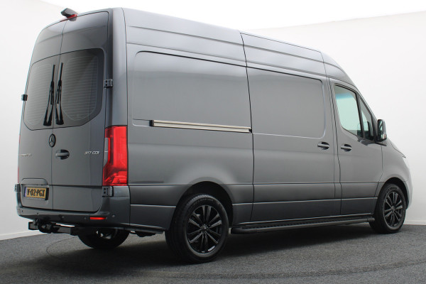 Mercedes-Benz Sprinter 317 CDI Automaat L2H2 3-Zits, Camera, Airco, Cruise, Apple Carplay, DAB, PDC, Trekhaak, 18''