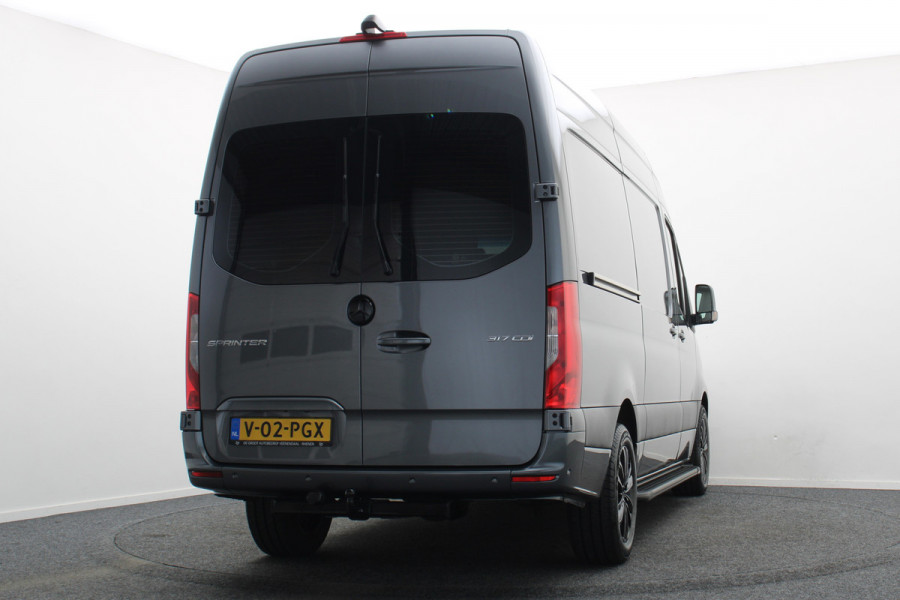 Mercedes-Benz Sprinter 317 CDI Automaat L2H2 3-Zits, Camera, Airco, Cruise, Apple Carplay, DAB, PDC, Trekhaak, 18''