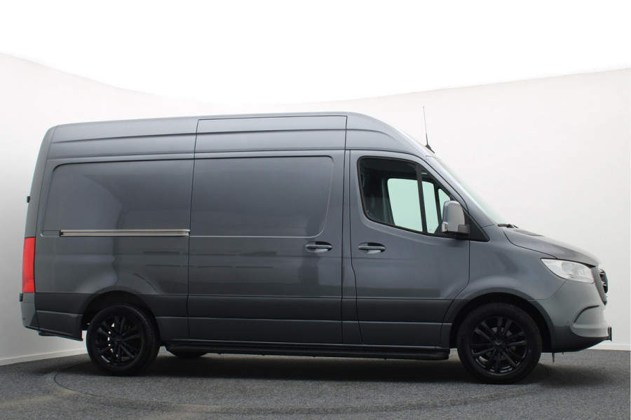 Mercedes-Benz Sprinter 317 CDI Automaat L2H2 3-Zits, Camera, Airco, Cruise, Apple Carplay, DAB, PDC, Trekhaak, 18''