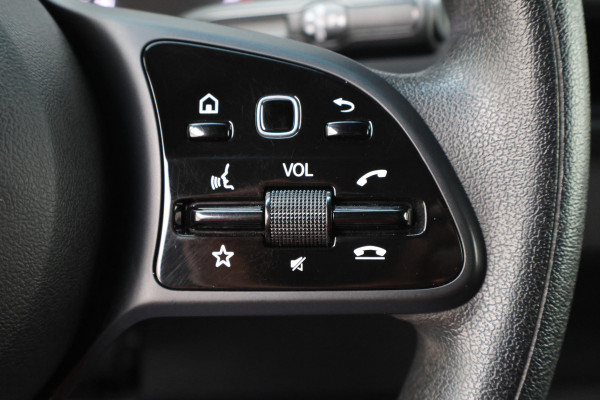 Mercedes-Benz Sprinter 317 CDI Automaat L2H2 3-Zits, Camera, Airco, Cruise, Apple Carplay, DAB, PDC, Trekhaak, 18''