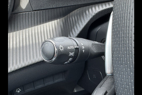 Peugeot 208 Hybrid 136 e-DCS6 GT Panorama 360 Camera Navigatie Carplay DAB Dodehoek Keyless