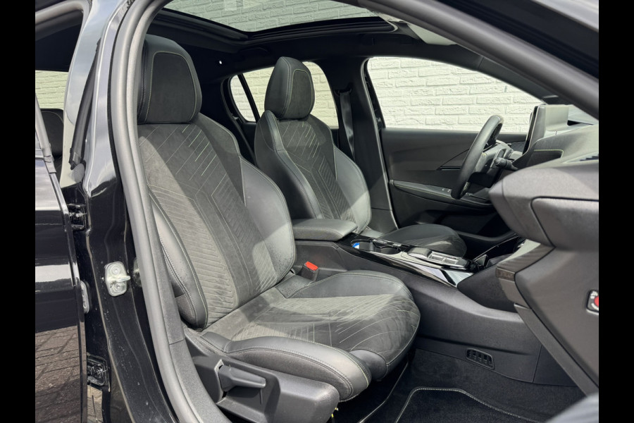 Peugeot 208 Hybrid 136 e-DCS6 GT Panorama 360 Camera Navigatie Carplay DAB Dodehoek Keyless