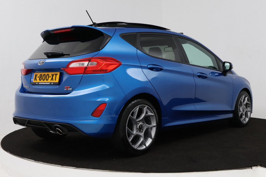 Ford Fiesta 1.0 EcoBoost ST-Line (PANORAMADAK, STOEL/STUUR VERWARMING, LANE-ASSIST, CRUISE CONTROL, NAVIGATIE, PARKEERSENSOREN)