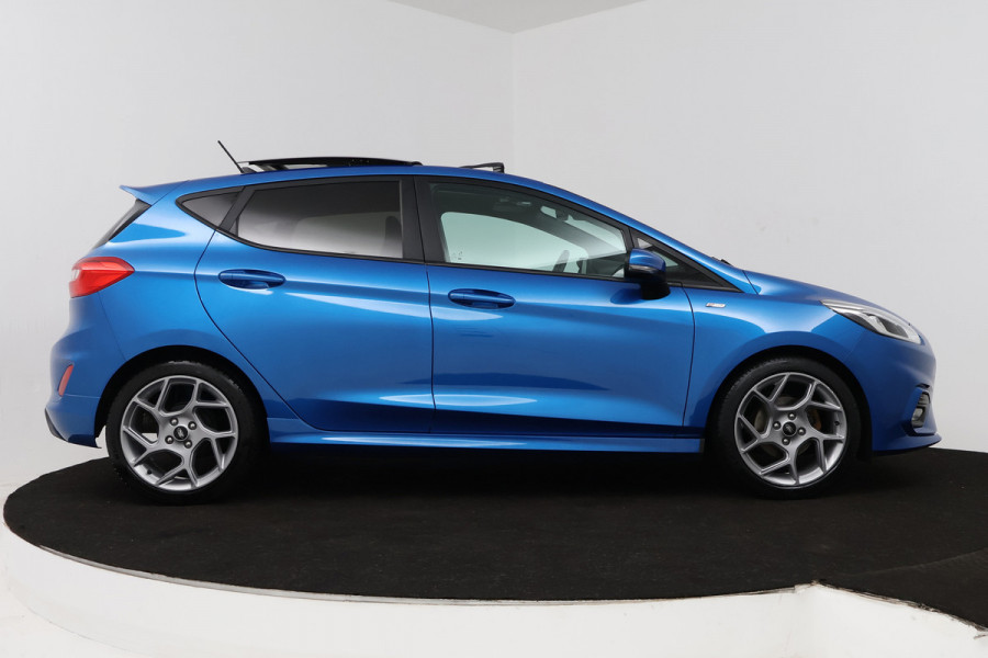 Ford Fiesta 1.0 EcoBoost ST-Line (PANORAMADAK, STOEL/STUUR VERWARMING, LANE-ASSIST, CRUISE CONTROL, NAVIGATIE, PARKEERSENSOREN)