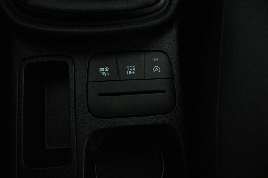 Ford Fiesta 1.0 EcoBoost ST-Line (PANORAMADAK, STOEL/STUUR VERWARMING, LANE-ASSIST, CRUISE CONTROL, NAVIGATIE, PARKEERSENSOREN)