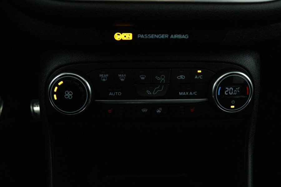 Ford Fiesta 1.0 EcoBoost ST-Line (PANORAMADAK, STOEL/STUUR VERWARMING, LANE-ASSIST, CRUISE CONTROL, NAVIGATIE, PARKEERSENSOREN)