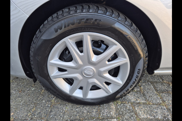 Ford Fiesta 1.1 Trend,Airco,cruise,navigatie,stoel/stuur/voorraam verwarming,android.