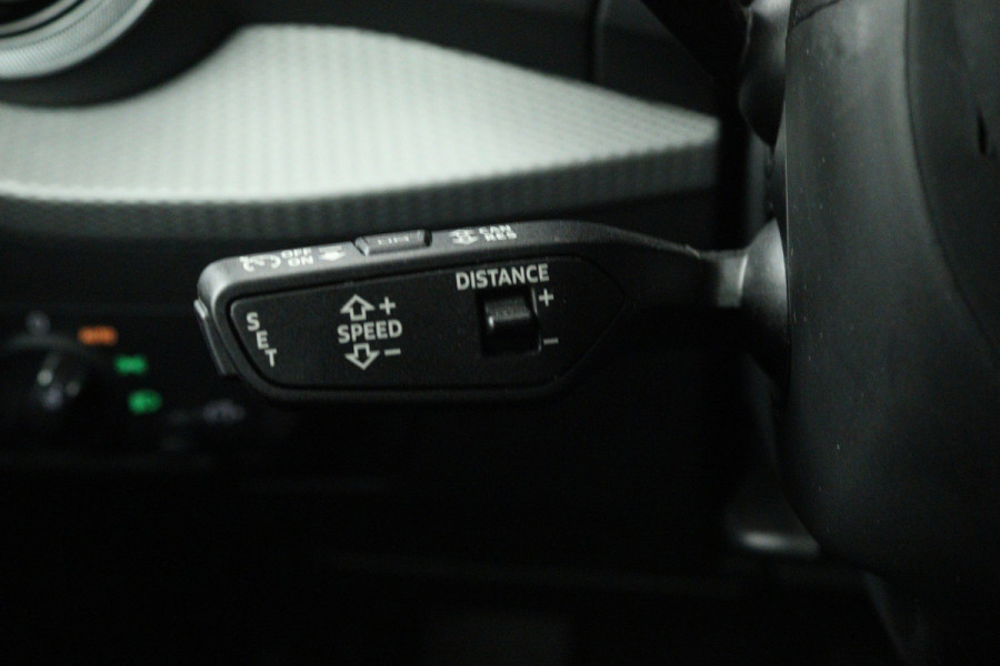 Audi Q2 35 TFSI Advanced edition (ACHTERUITRIJCAMERA, DIGITALE COCKPIT, CRUISE CONTROL ADAPTIEF, PARKEERSENSOREN)