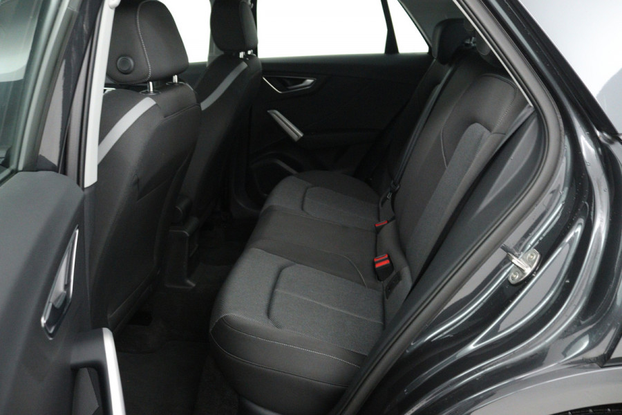 Audi Q2 35 TFSI Advanced edition (ACHTERUITRIJCAMERA, DIGITALE COCKPIT, CRUISE CONTROL ADAPTIEF, PARKEERSENSOREN)