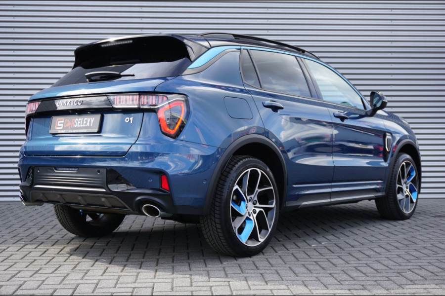 Lynk & Co 01 262 PK Plug in Hybrid | 26.631 KM!! | 360° CAM. | ZWARTE HEMEL