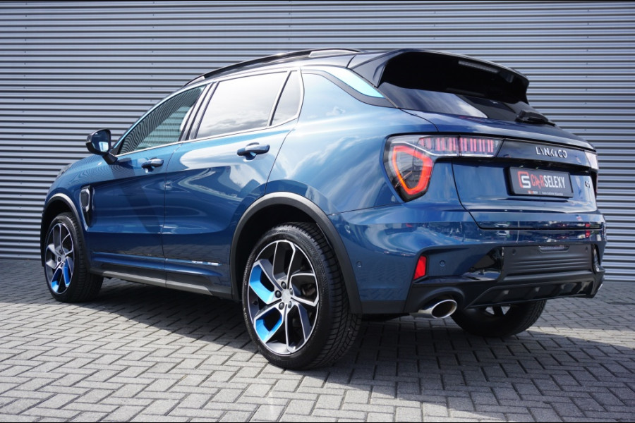 Lynk & Co 01 262 PK Plug in Hybrid | 26.631 KM!! | 360° CAM. | ZWARTE HEMEL