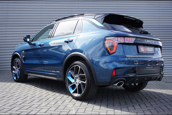 Lynk & Co 01 262 PK Plug in Hybrid | 26.631 KM!! | 360° CAM. | ZWARTE HEMEL