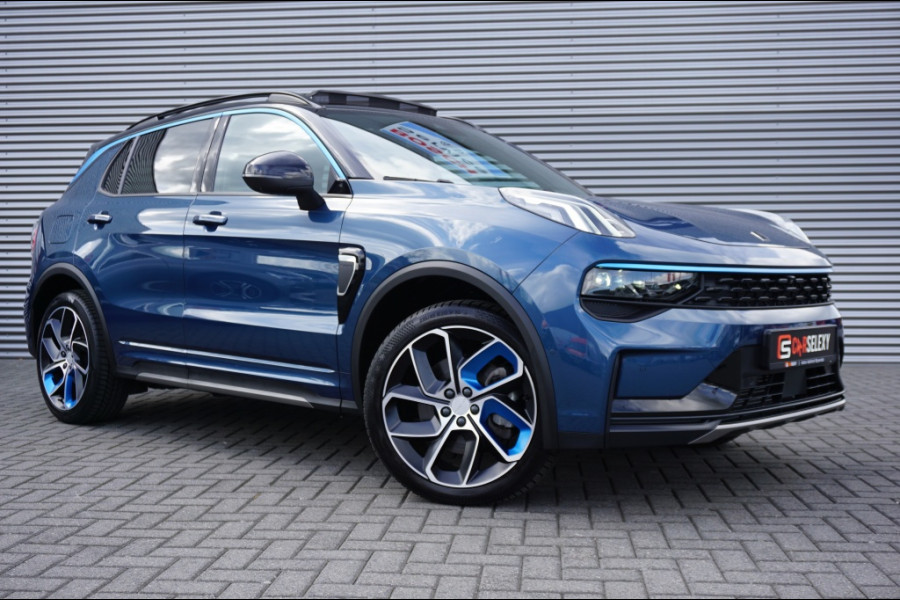 Lynk & Co 01 262 PK Plug in Hybrid | 26.631 KM!! | 360° CAM. | ZWARTE HEMEL