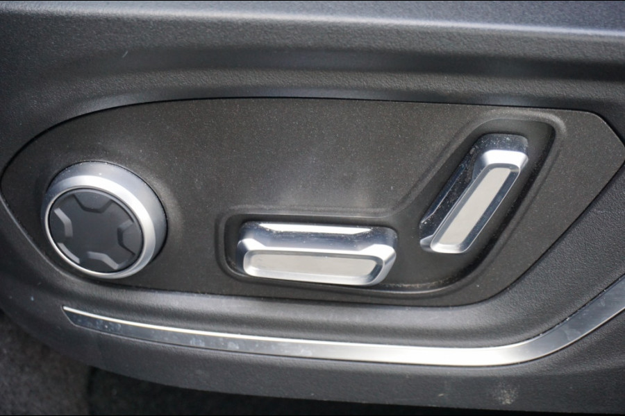 Lynk & Co 01 262 PK Plug in Hybrid | 26.631 KM!! | 360° CAM. | ZWARTE HEMEL