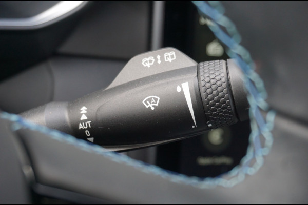 Lynk & Co 01 262 PK Plug in Hybrid | 26.631 KM!! | 360° CAM. | ZWARTE HEMEL