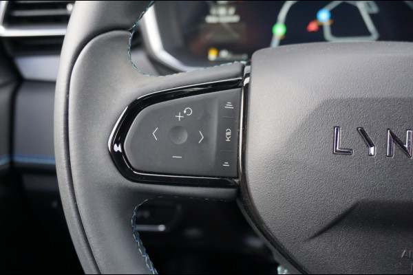 Lynk & Co 01 262 PK Plug in Hybrid | 26.631 KM!! | 360° CAM. | ZWARTE HEMEL