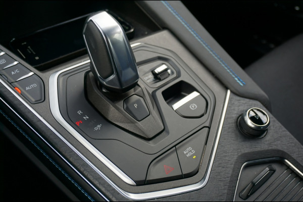 Lynk & Co 01 262 PK Plug in Hybrid | 26.631 KM!! | 360° CAM. | ZWARTE HEMEL