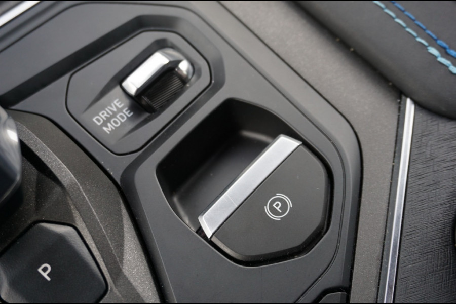 Lynk & Co 01 262 PK Plug in Hybrid | 26.631 KM!! | 360° CAM. | ZWARTE HEMEL