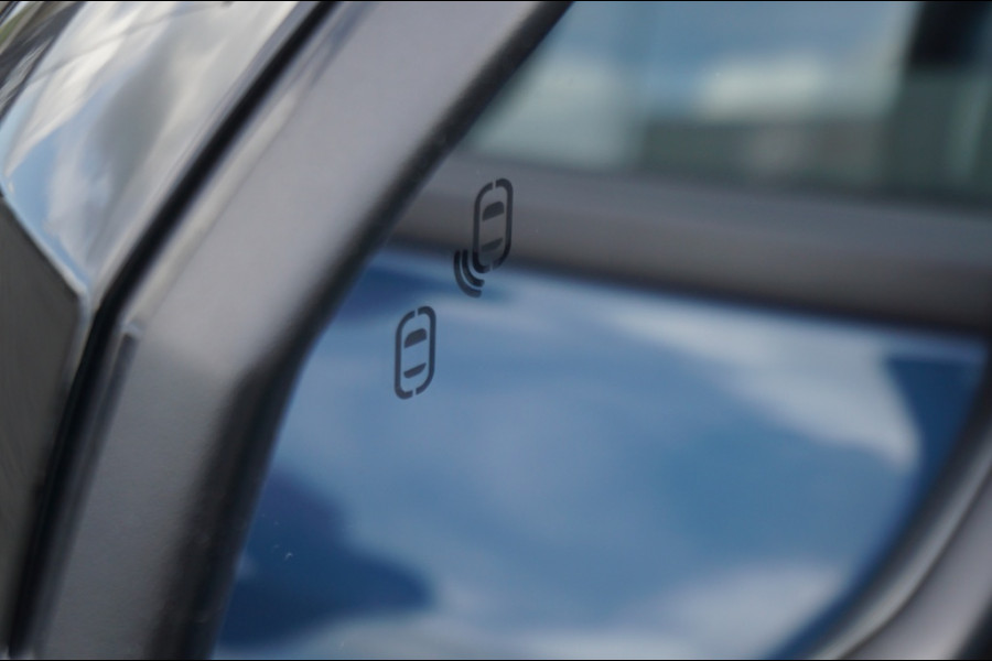 Lynk & Co 01 262 PK Plug in Hybrid | 26.631 KM!! | 360° CAM. | ZWARTE HEMEL