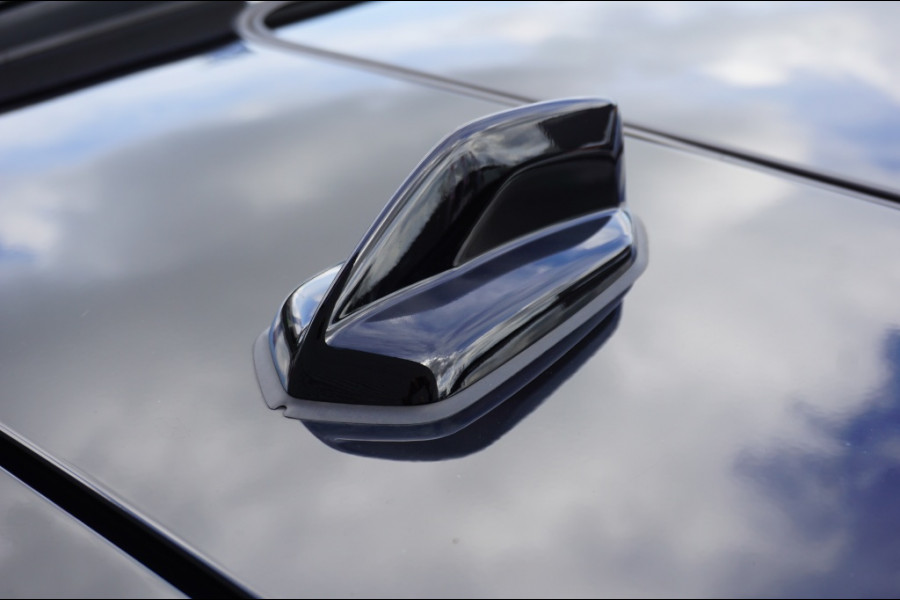 Lynk & Co 01 262 PK Plug in Hybrid | 26.631 KM!! | 360° CAM. | ZWARTE HEMEL