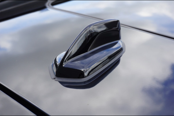 Lynk & Co 01 262 PK Plug in Hybrid | 26.631 KM!! | 360° CAM. | ZWARTE HEMEL