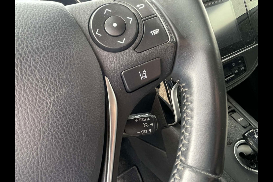 Toyota Auris 1.8 Hybrid Dynamic / camera