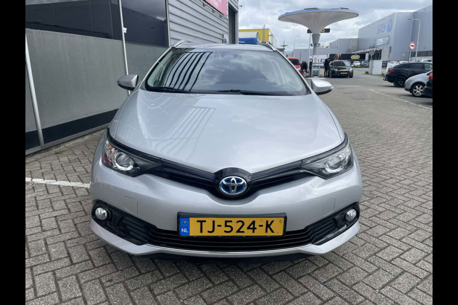 Toyota Auris 1.8 Hybrid Dynamic / camera