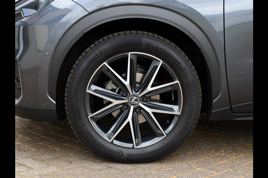 Lexus LBX Cool 2WD | Advanced Pack | Mark Levinson | 360 Camera