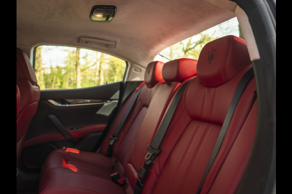 Maserati Ghibli 3.0 V6 S Q4 GranSport | Harman/Kardon | Alcantara hemel