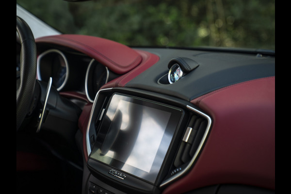 Maserati Ghibli 3.0 V6 S Q4 GranSport | Harman/Kardon | Alcantara hemel