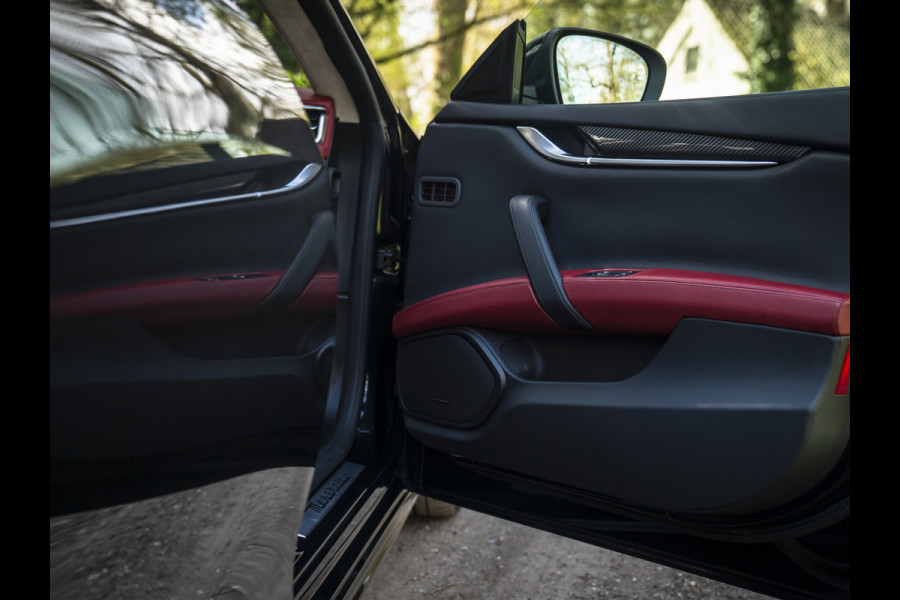 Maserati Ghibli 3.0 V6 S Q4 GranSport | Harman/Kardon | Alcantara hemel