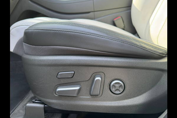 Hyundai Santa Fe 1.6 T-GDI PHEV 266PK PREMIUM LEDER/360CAMERA/NAVI/PANORAMADAK/STOELVENT.