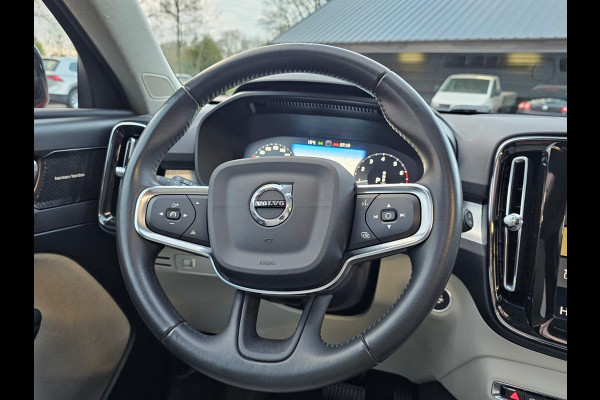 Volvo XC40 2.0 T5 AWD R-Design Intro Edition | Pano | Trekhaak | Leder | Stuur - & stoelverwarming | Blis | App-connect | Elektr. verstelbare stoelen | Elek. achterklep | 360 camera |