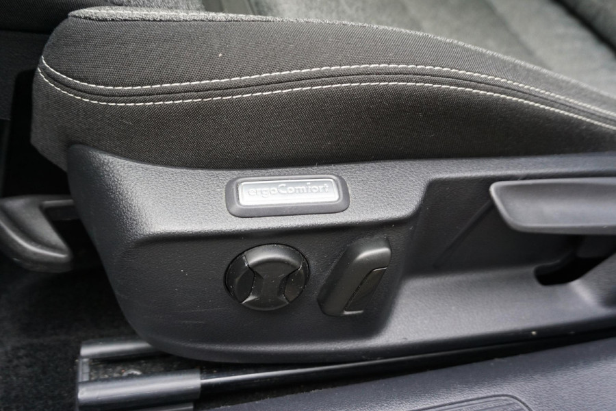 Volkswagen Passat Variant 1.5 TSI Business/Dealeronderhouden/ERGO stoelen/ Camera