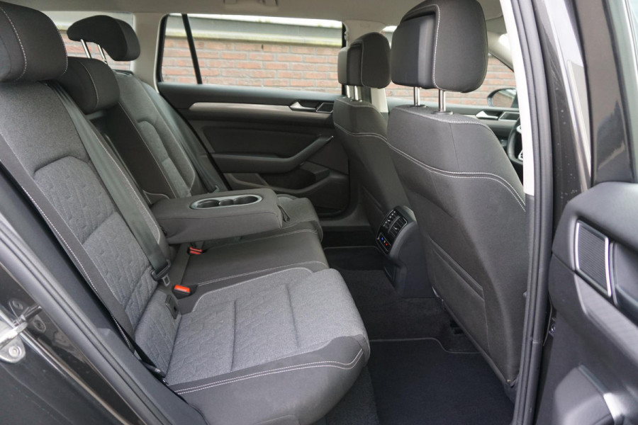 Volkswagen Passat Variant 1.5 TSI Business/Dealeronderhouden/ERGO stoelen/ Camera