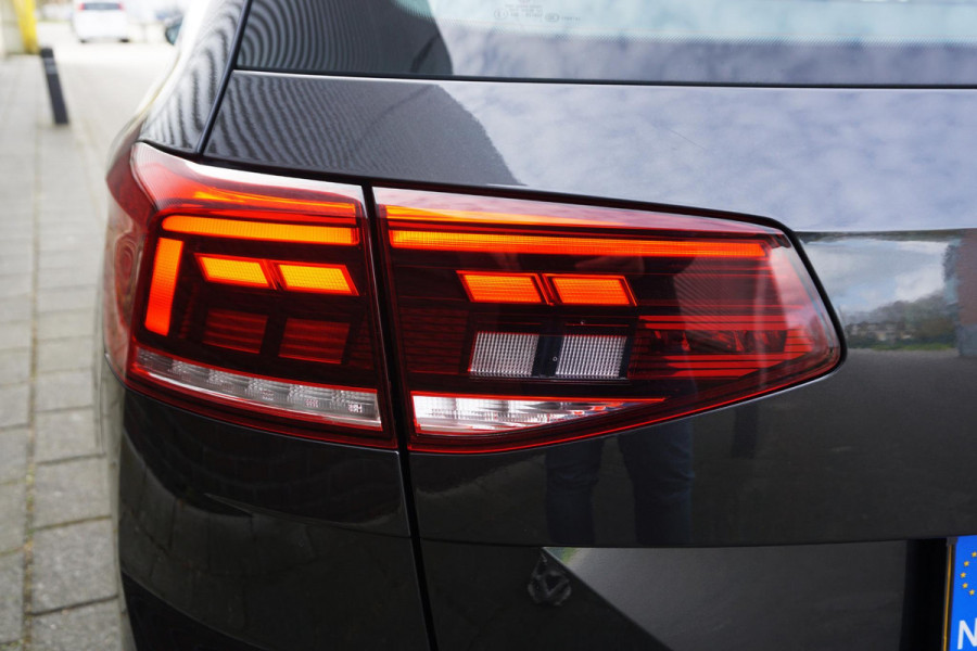 Volkswagen Passat Variant 1.5 TSI Business/Dealeronderhouden/ERGO stoelen/ Camera