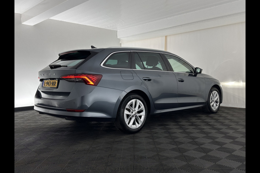Škoda Octavia Combi 1.0 TSI Business Edition Plus (INCL-BTW) *FULL-LED | NAVI-FULLMAP | HEATED-COMFORTSEATS | DIGI-COCKPIT | CAMERA | KEYLESS | DAB | AMBIENTLIGHT | PRIVACYGLASS | ECC | CARPLAY | PDC | CRUISE | 17''ALU*