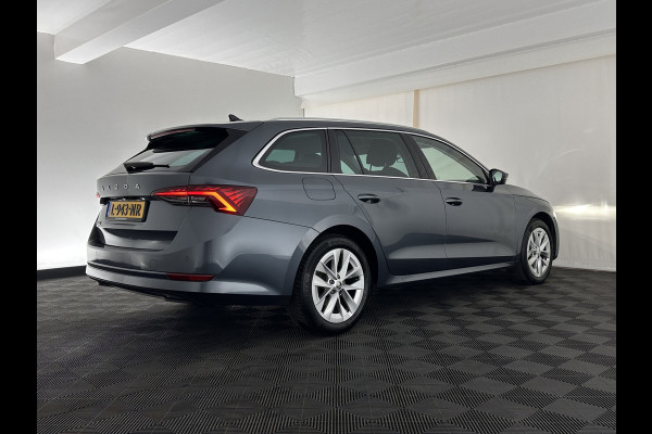 Škoda Octavia Combi 1.0 TSI Business Edition Plus (INCL-BTW) *FULL-LED | NAVI-FULLMAP | HEATED-COMFORTSEATS | DIGI-COCKPIT | CAMERA | KEYLESS | DAB | AMBIENTLIGHT | PRIVACYGLASS | ECC | CARPLAY | PDC | CRUISE | 17''ALU*