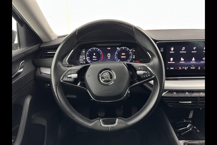 Škoda Octavia Combi 1.0 TSI Business Edition Plus (INCL-BTW) *FULL-LED | NAVI-FULLMAP | HEATED-COMFORTSEATS | DIGI-COCKPIT | CAMERA | KEYLESS | DAB | AMBIENTLIGHT | PRIVACYGLASS | ECC | CARPLAY | PDC | CRUISE | 17''ALU*