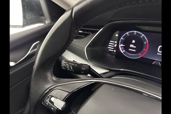 Škoda Octavia Combi 1.0 TSI Business Edition Plus (INCL-BTW) *FULL-LED | NAVI-FULLMAP | HEATED-COMFORTSEATS | DIGI-COCKPIT | CAMERA | KEYLESS | DAB | AMBIENTLIGHT | PRIVACYGLASS | ECC | CARPLAY | PDC | CRUISE | 17''ALU*