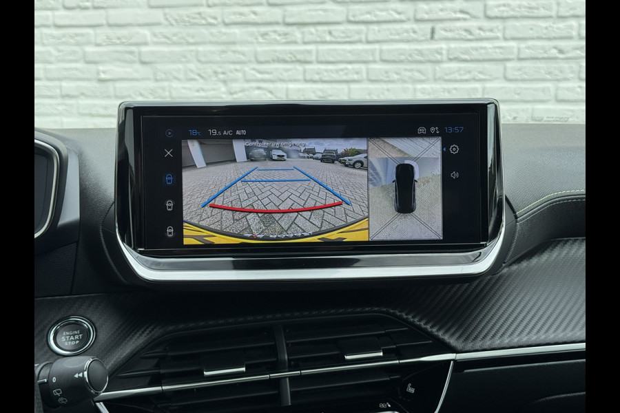 Peugeot 208 Hybrid 136 e-DCS6 GT Panorama 360 Camera Navigatie Carplay DAB Dodehoek Keyless