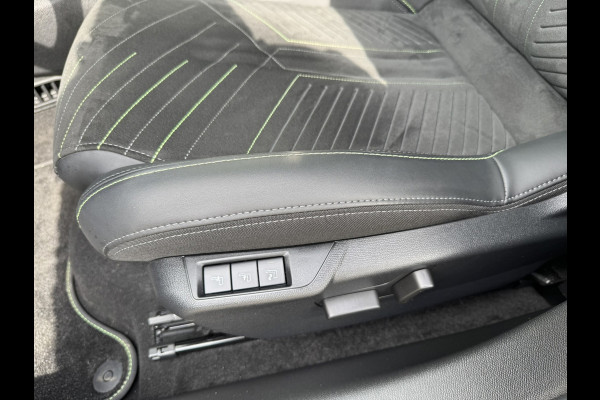 Peugeot 208 Hybrid 136 e-DCS6 GT Panorama 360 Camera Navigatie Carplay DAB Dodehoek Keyless