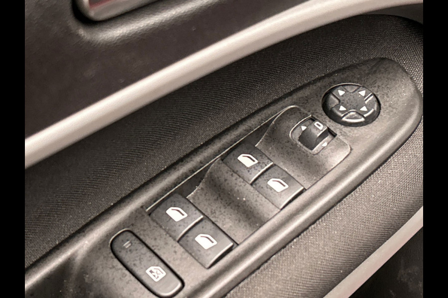 Jeep Avenger Altitude 54 kWh | SOH 95% | Adapt.Cruise/Control | Apple/Carplay | Origineel NL |