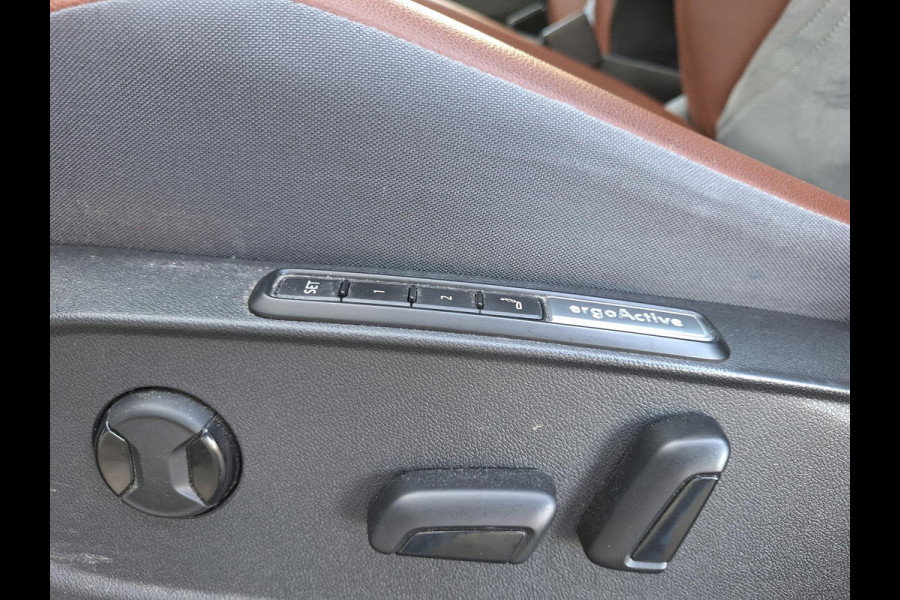 Volkswagen ID.4 Max 77 kWh | SOH: 87,6%   | Panorama | 21"LM | 360Cam | Trekhaak Elektr |