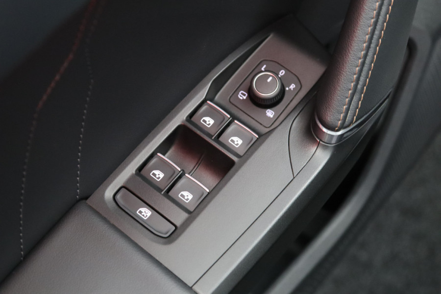 CUPRA Formentor 1.4 e-Hybrid 245 PK VZ Copper Edition PHEV, Trekhaak, Memory, Adap. Cruise Control