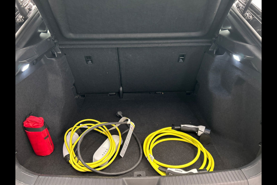 Volkswagen ID.5 Pro Advantage 77 kWh | SOH 98% | Navigatie | Apple/Carplay | Camera