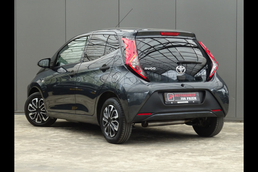 Toyota Aygo 1.0 VVT-i x-fun * EXTRA GETINT GLAS * LED * GOED ONDERH. !!